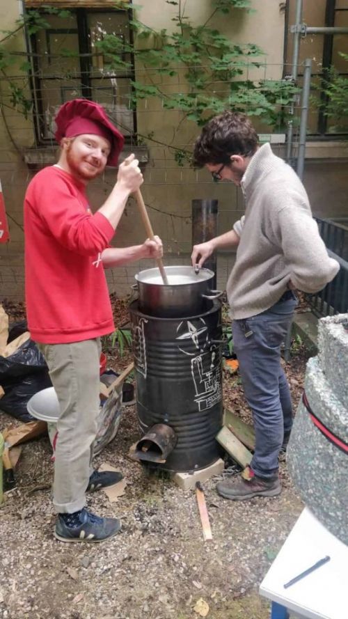 Apprendre à faire de la bière au feu de bois