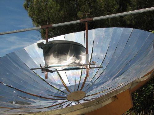 Apprendre à fabriquer un cuiseur solaire parabolique