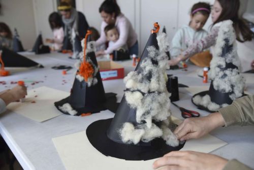 Atelier enfant « Ambiance Halloween… Fabrique ton chapeau de sorcier ou de sorcière ! »